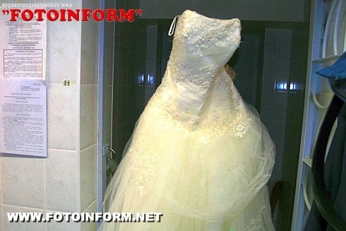 Свадебные платья и аксессуары не попадут к азиатским невестам (ФОТО)