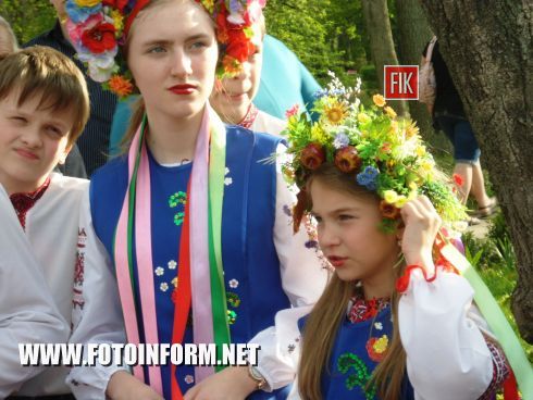 Вчера, 1 мая, в Кировоградском Дендропарке состоялось открытие седьмого Международного фестиваля песни и танца «Объединим детей искусством».
