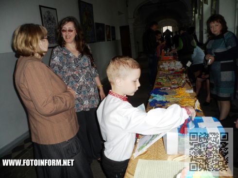 Кировоград: благотворительная акция накануне Дня защиты детей (ФОТО)