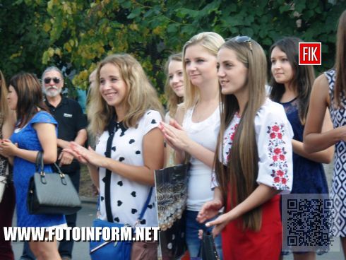 Студенты факультета искусств КГПУ имени В. Винниченко подготовили для первокурсников сюрприз.