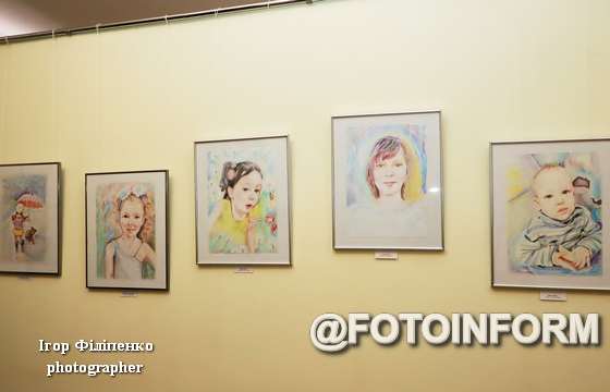 У Кропивницькому відкрили виставку малюнків Василя Муля (ФОТО)