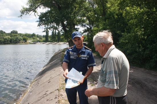 16 червня фахівці Служби порятунку вкотре провели роз’яснювальну роботу на тему безпеки на воді.