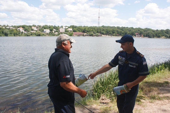 16 червня фахівці Служби порятунку вкотре провели роз’яснювальну роботу на тему безпеки на воді.