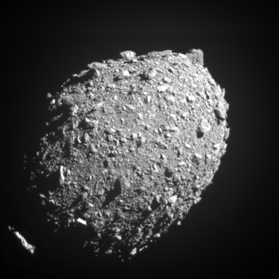 Зонд DART успішно протаранив астероїд Діморфос 