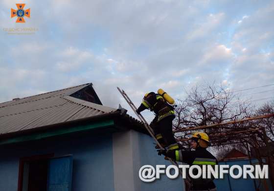 Впродовж минулої доби пожежно-рятувальні підрозділи ГУ ДСНС у Кіровоградській області тричі залучались на гасіння пожеж різного характеру.