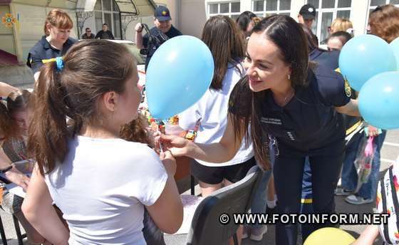 У Кропивницькому рятувальники долучились до заходів з нагоди Міжнародного дня захисту дітей