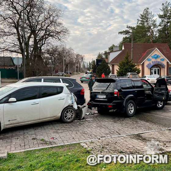 У Кропивницькому у ДТП втрапили одразу чотири автомобілі