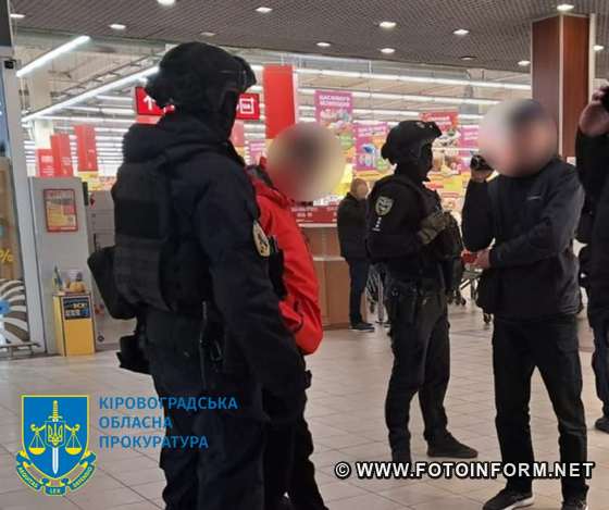 У Кропивницькому чоловік займався незаконним переправленням військовозобов’язаних за кордон