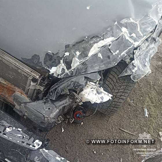 Неподалік Кропивницького зіткнулися дві автівки