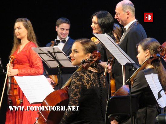  концерт творчої родини Шутко зі Львова, за участю камерного оркестру «Концертіно».