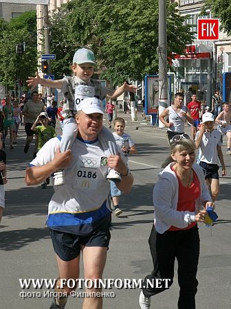 Кіровоград: Олімпійський день бігу (фоторепортаж)