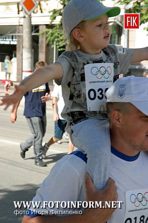 Кіровоград: Олімпійський день бігу (фоторепортаж)