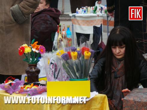  Сьогодні, 24 лютого, на площі перед міською радою Кропивницького проходить святковий ярмарок з нагоди відзначення Масляної 