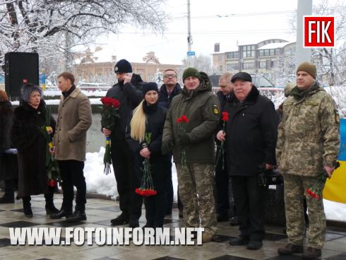 Сьогодні, 14 грудня, біля пам`ятника «Жертвам Чорнобиля» відбулося вшанування учасників ліквідації наслідків аварії на Чорнобильській атомній електростанції.