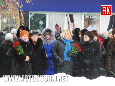 Сьогодні, 14 грудня, біля пам`ятника «Жертвам Чорнобиля» відбулося вшанування учасників ліквідації наслідків аварії на Чорнобильській атомній електростанції.