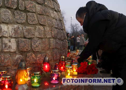 У Кропивницькому вшанували пам'ять жертв Голодоморів
