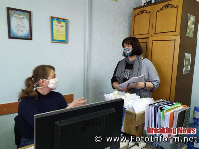 Під час епідемії коронавірусу медики стали найвразливішими перед загрозою інфікування, при цьому в багатьох зросло навантаження на роботі. До державних інспекторів праці Управління Держпраці в області часто звертаються керівники та працівники медичних закладів з питань оплати їхньої праці в умовах сьогодення.