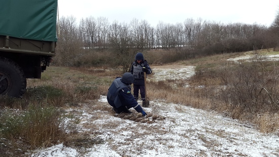 13 січня фахівці групи піротехнічних робіт аварійно-рятувального загону спеціального призначення Управління ДСНС України у Кіровоградській області проводили роботи по знищенню боєприпасів часів Другої світової війни.