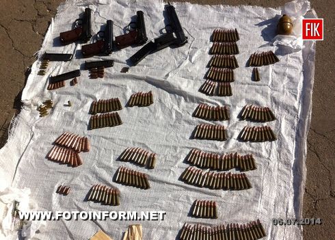 В кримінальному провадженні, розпочатому за фактом подій у Новоархангельську, тривають слідчі дії