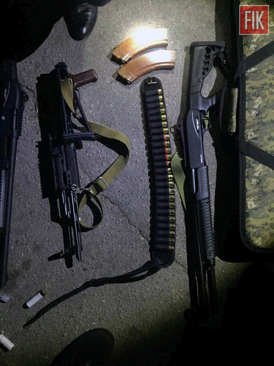 У Кропивницькому працівниками поліції зупинено транспортні засоби, в яких перебували громадяни зі зброєю (ФОТО)