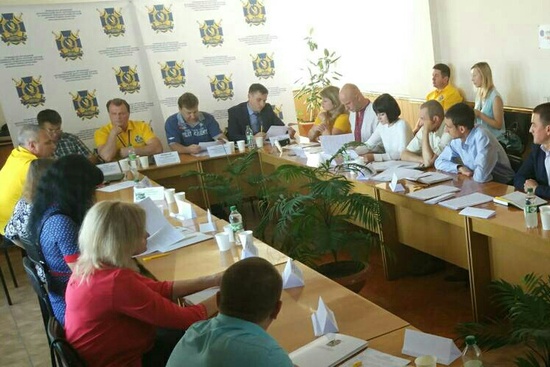 Громадською організацією «Всеукраїнський центр протидії корупції та сприяння правоохоронним органам «Антикорупційна ініціатива» за сприянням Кіровоградської обласної державної адміністрації 23 травня 2018 року в м. Кропивницькому проведено круглий стіл на тему: «Роль інститутів громадянського суспільства у протидії поширенню корупції в Україні».