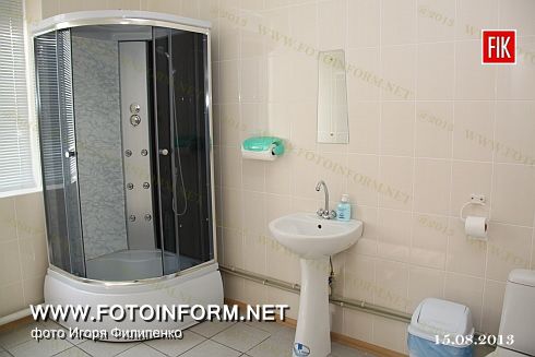 Кировоград: на железнодорожном вокзале появился новый зал ожидания (фоторепортаж)