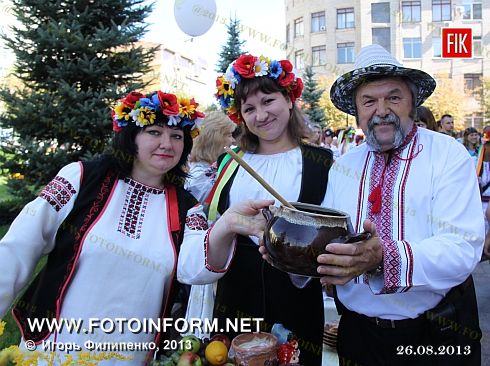 Кировоград: фестиваль вареников (фоторепортаж)