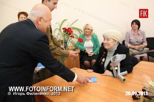 Кировоград: в горсовете собрались «народные мстители» (ФОТО)