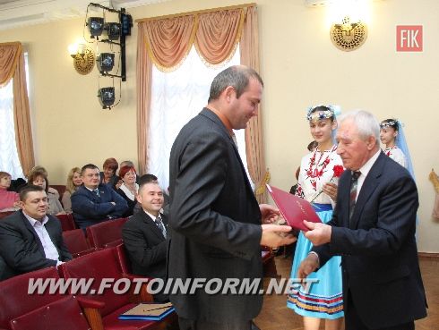Сегодня, 5 декабря, в Кировоградском городском совете прошли торжества по случаю Дня местного самоуправления.