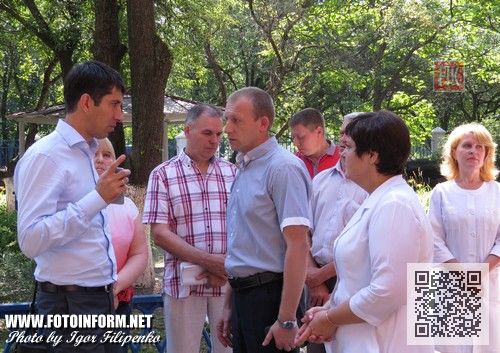 убернатор Кировоградщины Сергей Кузьменко осмотрел ход ремонтных работ в ожоговом и поликлиническом отделениях Кировоградской областной больницы