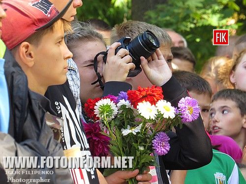 Сегодня в Ковалевском парке прошли праздничные мероприятия в честь Дня физической культуры и спорта.