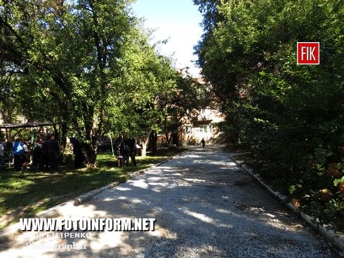Сегодня, 3 октября, секретарь Кировоградского городского совета Иван Марковский встретился с жителями двух домов по улице Куропятникова, 50.