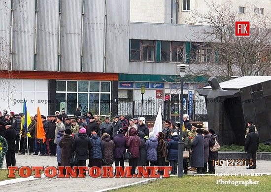 Кировоград: в городе почтили память героев-ликвидаторов, памятник Жертвам Чернобіля в кировограде, вдові Чернобіля, Андрей Райкович, Александр Черноиваненко, фото Игоря Филипенко