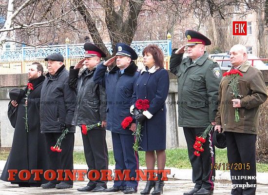 Кировоград: в городе почтили память героев-ликвидаторов, памятник Жертвам Чернобіля в кировограде, вдові Чернобіля, Андрей Райкович, Александр Черноиваненко, фото Игоря Филипенко