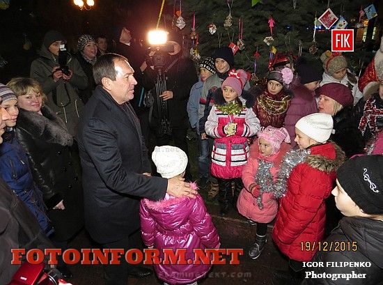 Кировоград: в центре города наряжали новогодние елки, АндрейРайкович. Смирнов, Костенко, кировоградский городской совет, кировоградские новости, кировоград, фото игоря филипенко