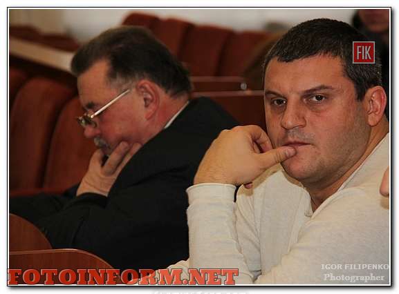 Сегодня в Кировоградском городском совете состоялось первое заседание депутатов седьмого созыва.