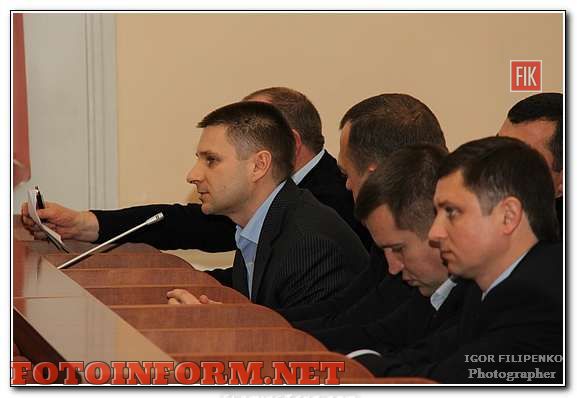 Сегодня в Кировоградском городском совете состоялось первое заседание депутатов седьмого созыва.