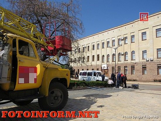 Кировоград: центральная площадь города теперь освещается по-новому, фото игоря филипенко, кировоградская площадь, площадь героев майдана ночью