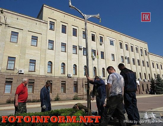 Кировоград: центральная площадь города теперь освещается по-новому, фото игоря филипенко, кировоградская площадь, площадь героев майдана ночью