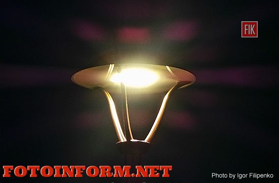 Кировоград: центральная площадь города теперь освещается по-новому, фото игоря филипенко, кировоградская площадь, площадь героев майдана ночью
