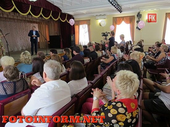 Сегодня накануне профессионального праздника – Дня работников торговли в городском совете состоялись торжества.