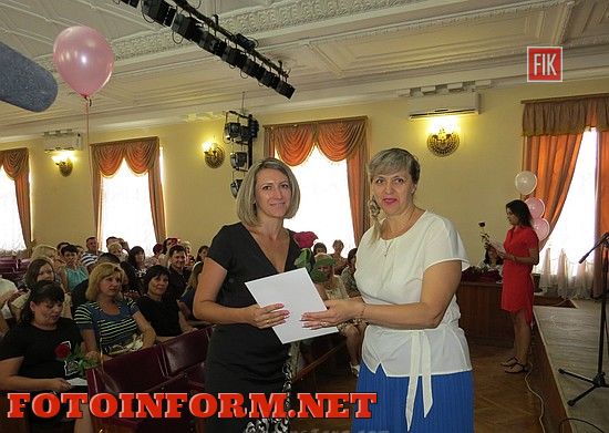 Сегодня накануне профессионального праздника – Дня работников торговли в городском совете состоялись торжества.