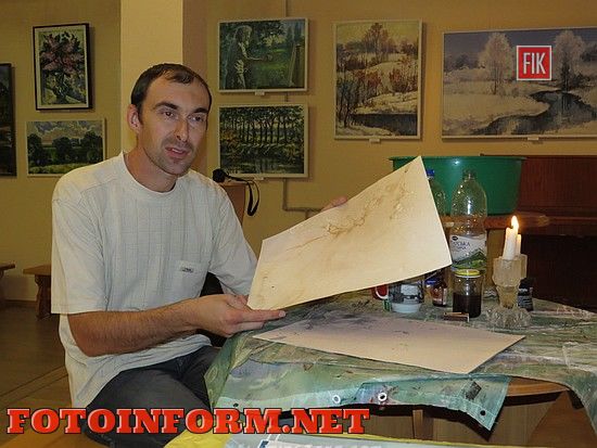 Кропивницкий: горожан научили делать необычную бумагу, Анатолий Кимнатный, Кировоградский областной художественный музей, кировоградские новости, кропивницкие новости, фото Игоря Филипенко