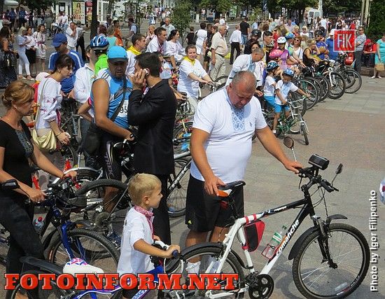 Кропивницкий: патриотический велопробег на Великой Перспективной (фоторепортаж)
