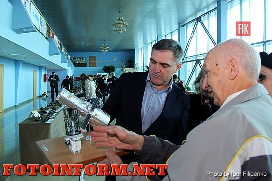 Кировоград: в аэропорт привезли военную технику со всей Украины , Мосин, Штутман, Костенко, Аэропорт кировоград, УГРА, фото Игоря филипенко