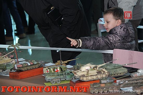 Кировоград: в аэропорт привезли военную технику со всей Украины , Мосин, Штутман, Костенко, Аэропорт кировоград, УГРА, фото Игоря филипенко