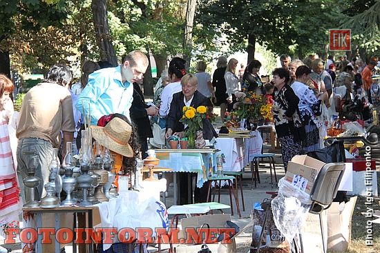 Кропивницкий: горожане торжественно отпраздновали День города (фоторепортаж)