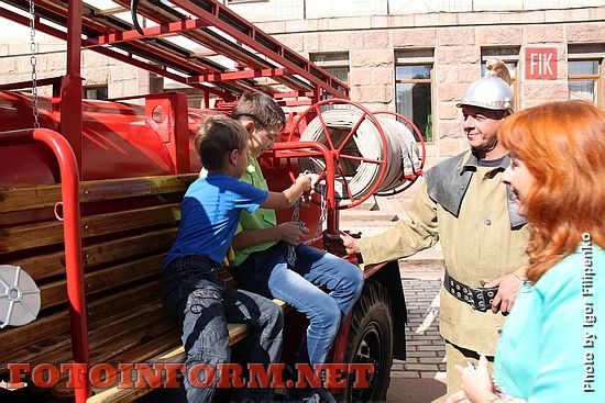 Кропивницкий: горожане торжественно отпраздновали День города (фоторепортаж)