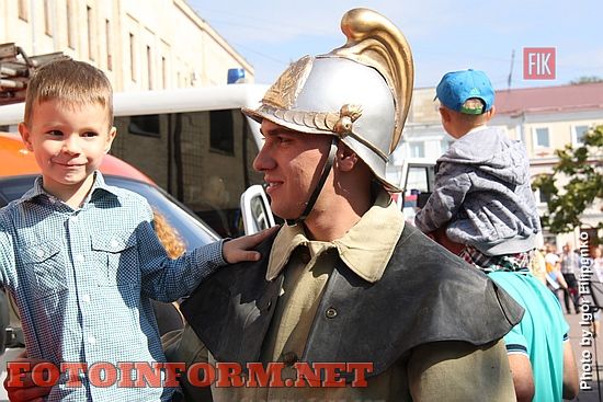 Кропивницкий: горожане торжественно отпраздновали День города (фоторепортаж)