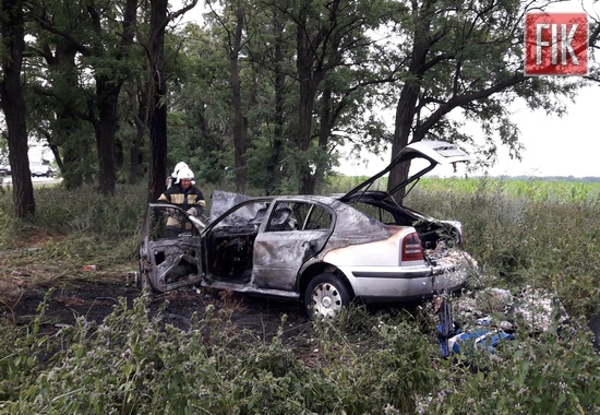 На Кіровоградщині бійці ДСНС двічі гасили пожежі автомобілів